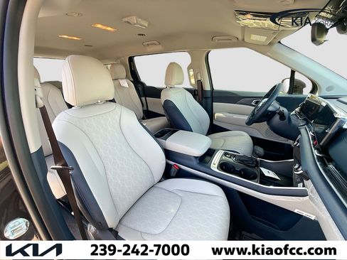New 2026 Kia Carnival EX FWD image 14