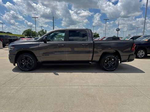 New 2026 RAM 1500 Express AWD/4WD image 23
