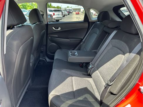 Certified 2022 Hyundai Kona SEL w/ Convenience Package FWD image 10