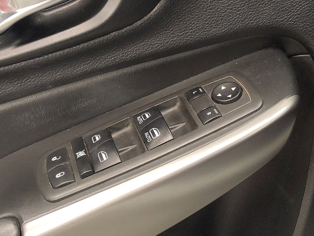 Used 2021 Jeep Cherokee Latitude AWD/4WD image 27