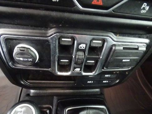 Certified 2022 Jeep Wrangler Unlimited Sport w/ Sun And Sound Package image 12