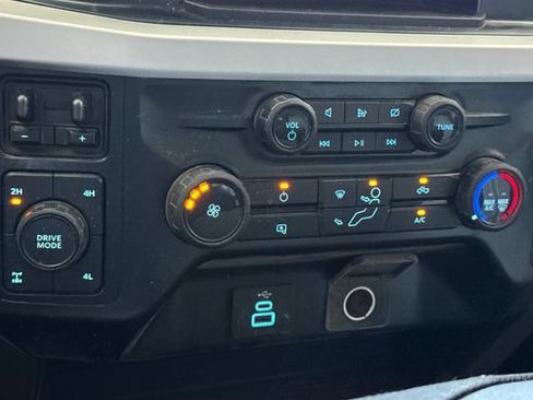 Used 2024 Ford F250 XLT w/ FX4 Off-Road Package AWD/4WD image 19