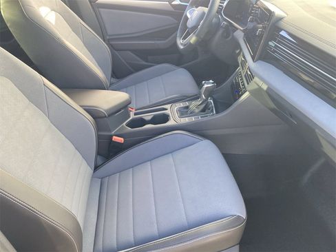 New 2026 Volkswagen Jetta SE image 8