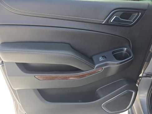 Used 2019 GMC Yukon XL SLT AWD/4WD image 17