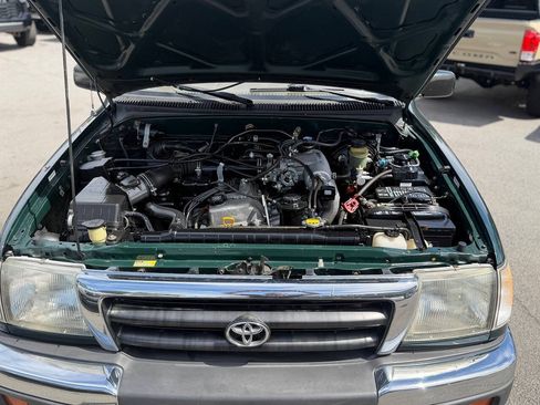 Used 1999 Toyota Tacoma PreRunner RWD image 25