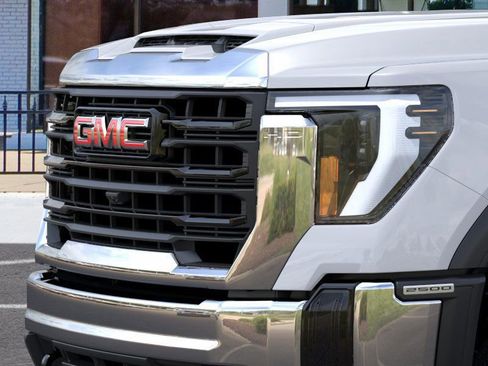 New 2025 GMC Sierra 2500 Pro image 13
