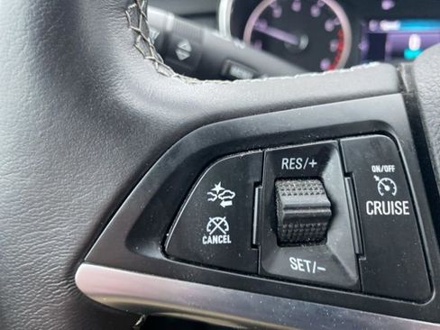 Used 2021 Buick Encore Preferred w/ Safety Package II image 20