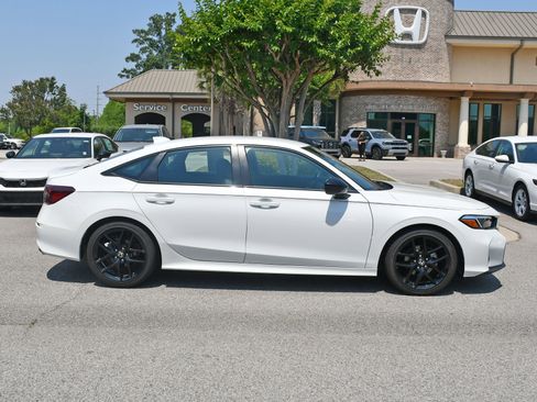 Used 2025 Honda Civic Sport image 5