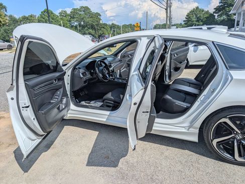 Used 2019 Honda Accord Sport image 13