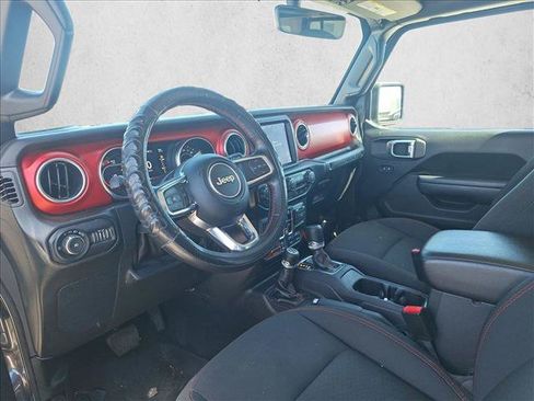 Used 2022 Jeep Wrangler Unlimited Rubicon w/ LED Lighting Group AWD/4WD image 9