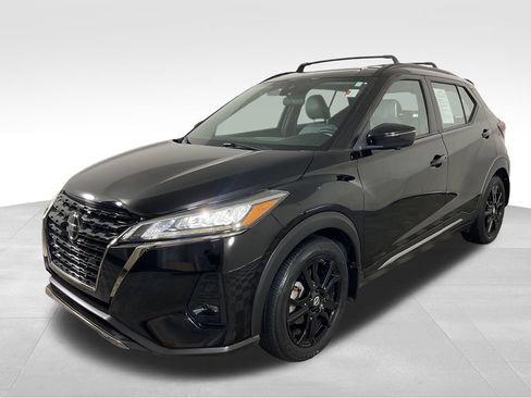 Used 2021 Nissan Kicks SR w/ SR Premium Package FWD image 4