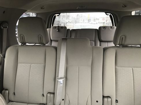 Used 2014 Ford Expedition XLT image 16