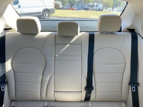 Used 2019 Mercedes-Benz C 300 4MATIC Sedan image 29