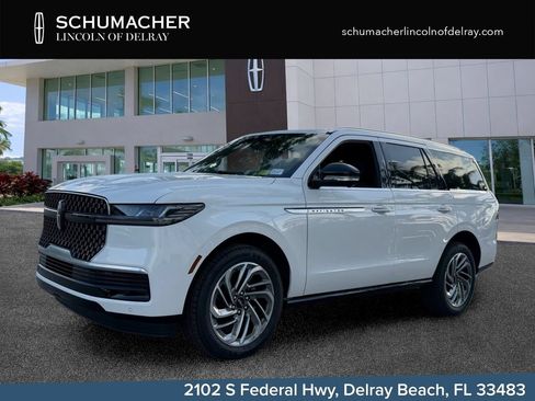 New 2026 Lincoln Navigator Reserve AWD/4WD image 3