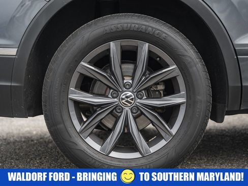 Used 2022 Volkswagen Tiguan SE image 21