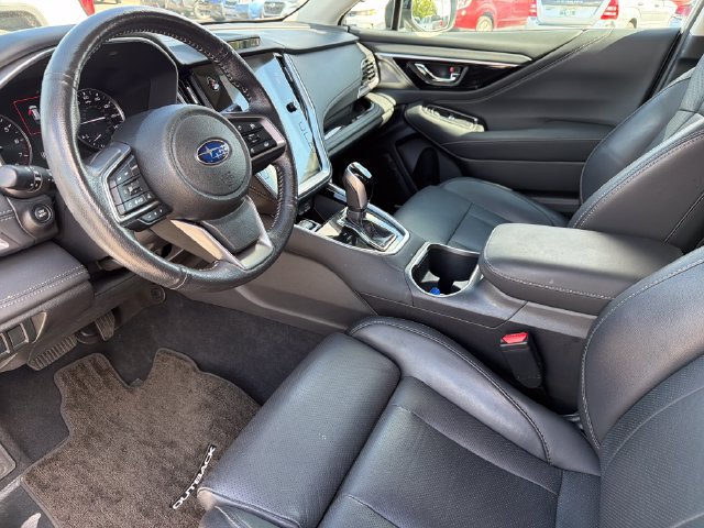 Used 2025 Subaru Outback Limited AWD/4WD image 19