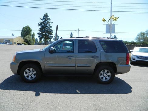 Used 2008 GMC Yukon SLT w/ SLT Preferred Equipment Group AWD/4WD image 5