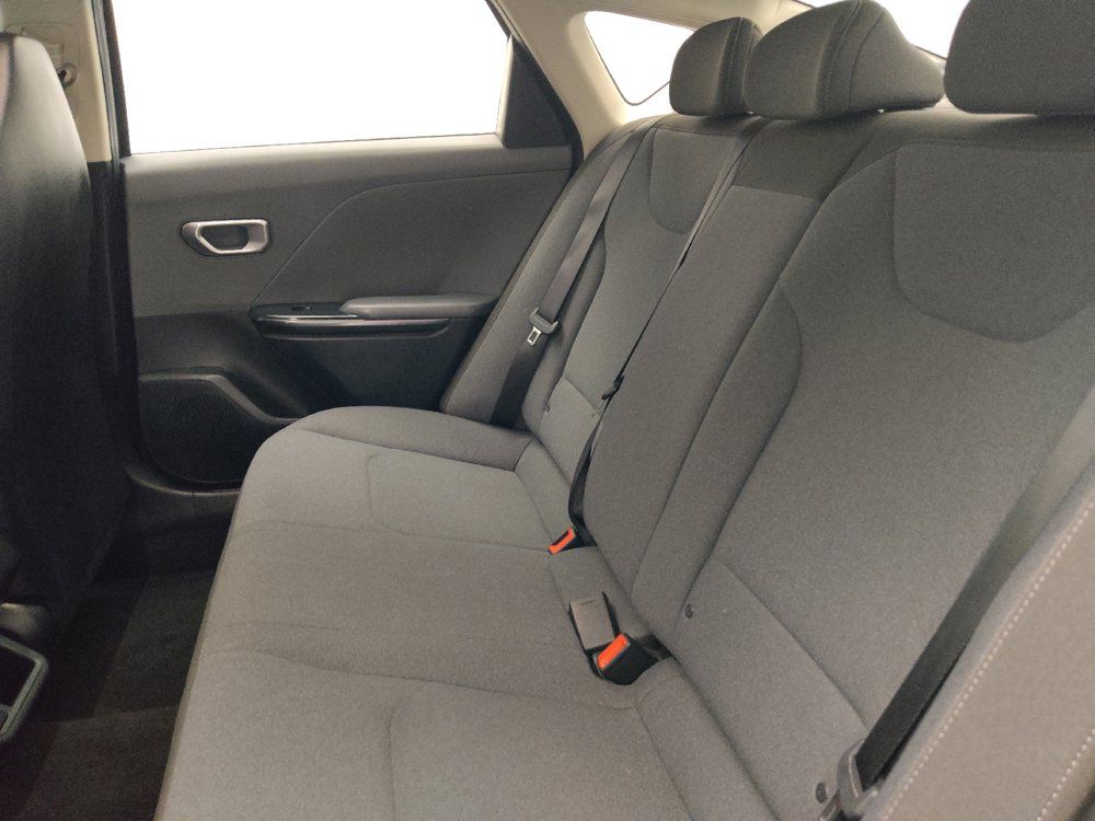 Used 2025 Kia K4 FWD image 18