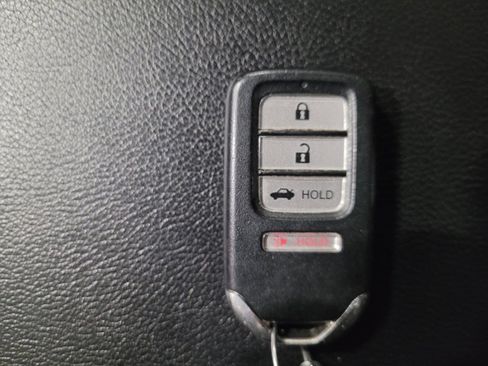 Used 2018 Honda Accord Sport image 32