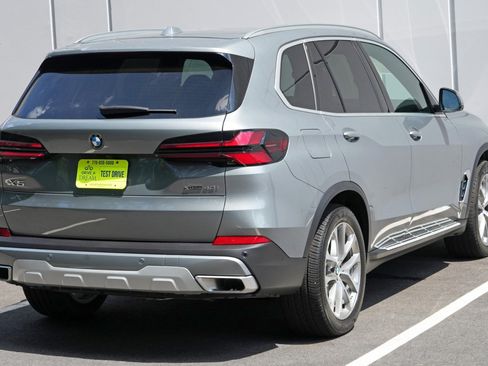 Used 2024 BMW X5 xDrive40i w/ Premium Package AWD/4WD image 54