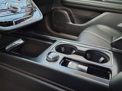 Used 2022 Lincoln Corsair AWD w/ Equipment Group 101A image 21