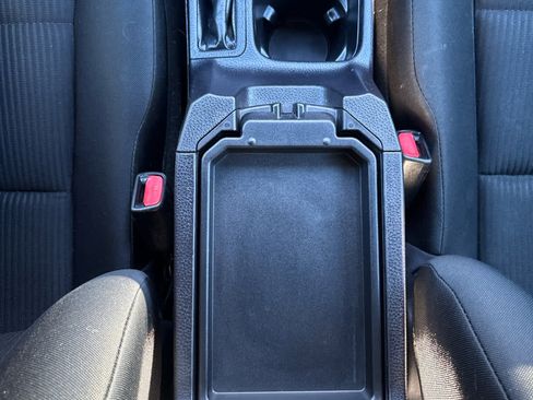 Used 2016 Toyota RAV4 LE image 15