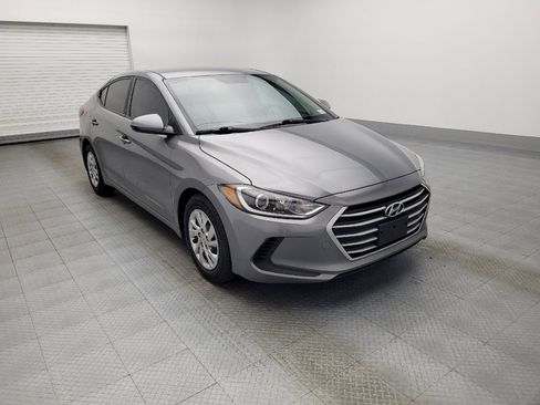 Used 2017 Hyundai Elantra SE image 13