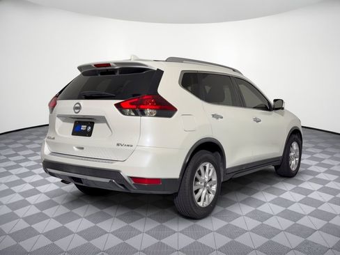 Used 2018 Nissan Rogue SV w/ Premium Package AWD/4WD image 9
