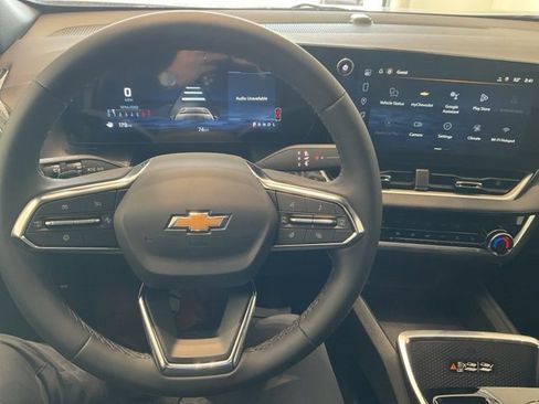 New 2026 Chevrolet Equinox LT w/ Convenience Package II image 16