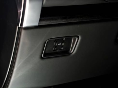New 2026 Land Rover Range Rover SE AWD/4WD image 36