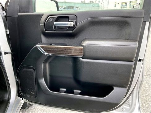 Used 2022 Chevrolet Silverado 1500 RST image 12