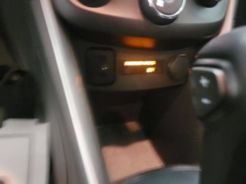 Used 2018 Chevrolet Trax LS AWD/4WD image 29