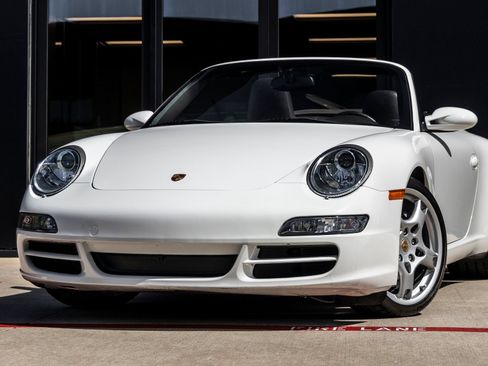 Used 2006 Porsche 911 Carrera RWD image 7