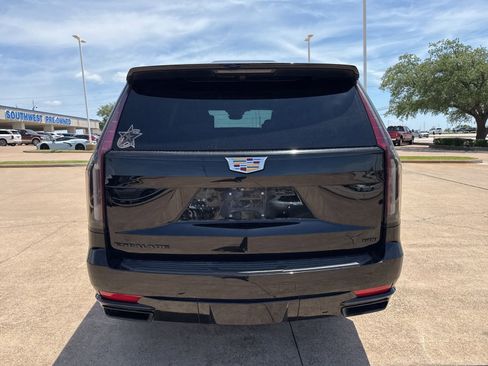 Used 2021 Cadillac Escalade ESV Sport w/ Driver Assist Tech Package AWD/4WD image 6