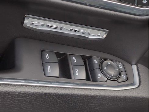 Used 2022 GMC Sierra 1500 Denali w/ Denali Reserve Package image 16