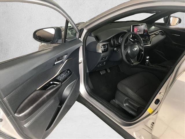 Used 2019 Toyota C-HR XLE FWD image 12