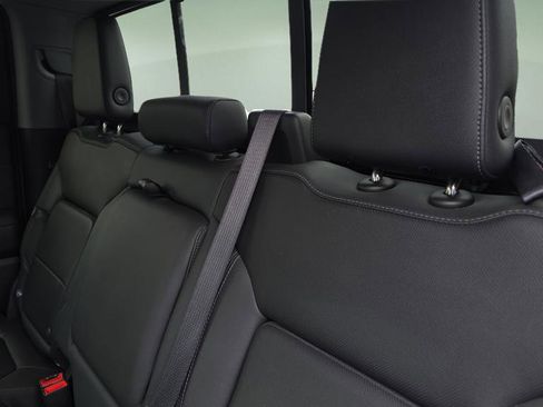 Used 2019 GMC Sierra 1500 SLT w/ SLT Premium Plus Package image 17