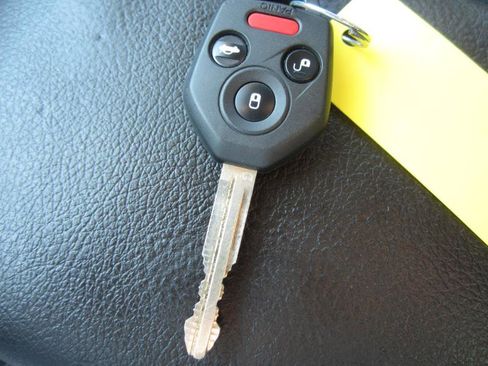 Used 2014 Subaru Crosstrek 2.0i Limited image 32