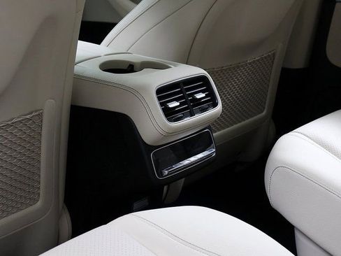 Certified 2026 Mercedes-Benz GLS 450 4MATIC image 15