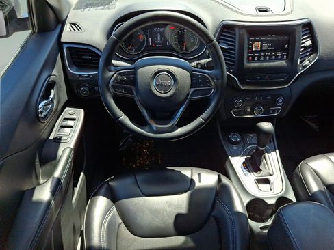 Certified 2019 Jeep Cherokee Latitude Plus AWD/4WD image 12