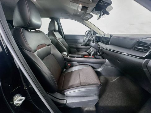 Used 2025 Nissan Kicks SR w/ Illumination Package AWD/4WD image 29