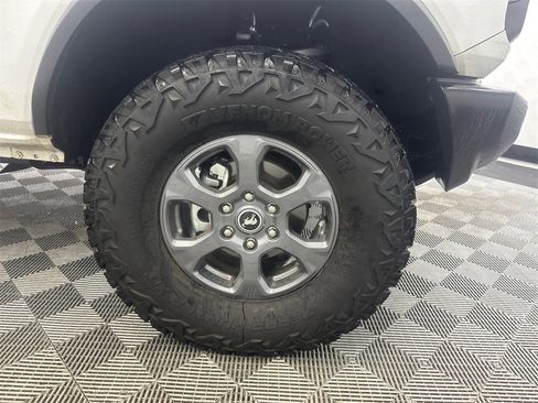 Used 2024 Ford Bronco Big Bend image 13