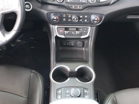 Used 2024 GMC Terrain SLT FWD image 33