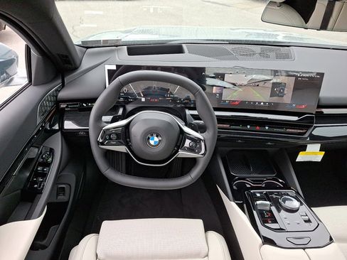New 2026 BMW 530i xDrive image 11