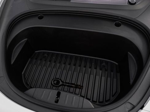 Used 2023 Tesla Model 3 Standard Range image 46