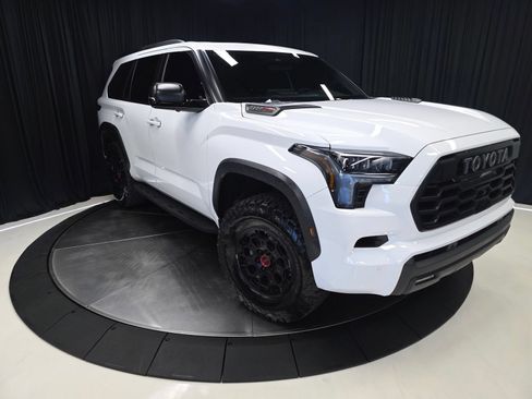 Used 2024 Toyota Sequoia TRD Pro AWD/4WD image 16
