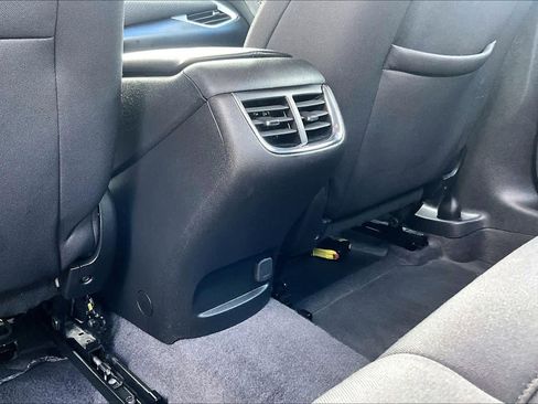 Used 2023 Chevrolet Malibu LT image 36