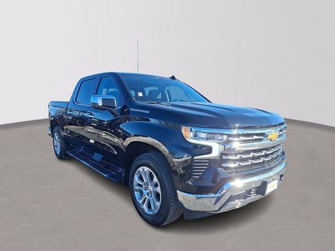 Used 2023 Chevrolet Silverado 1500 LTZ w/ LTZ Premium Package image 3