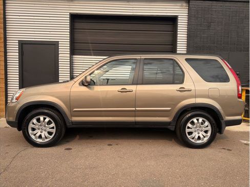 Used 2005 Honda CR-V EX image 6
