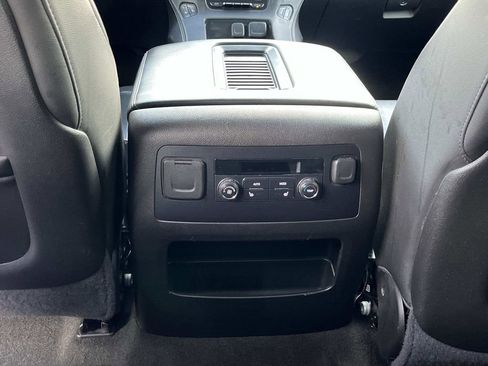 Used 2015 Chevrolet Tahoe LT w/ Luxury Package image 16